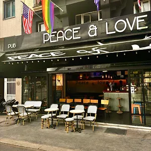 Peace & Hostel